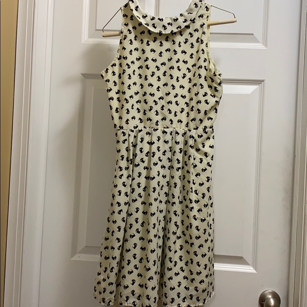 Dress - Picture 3 of 3
